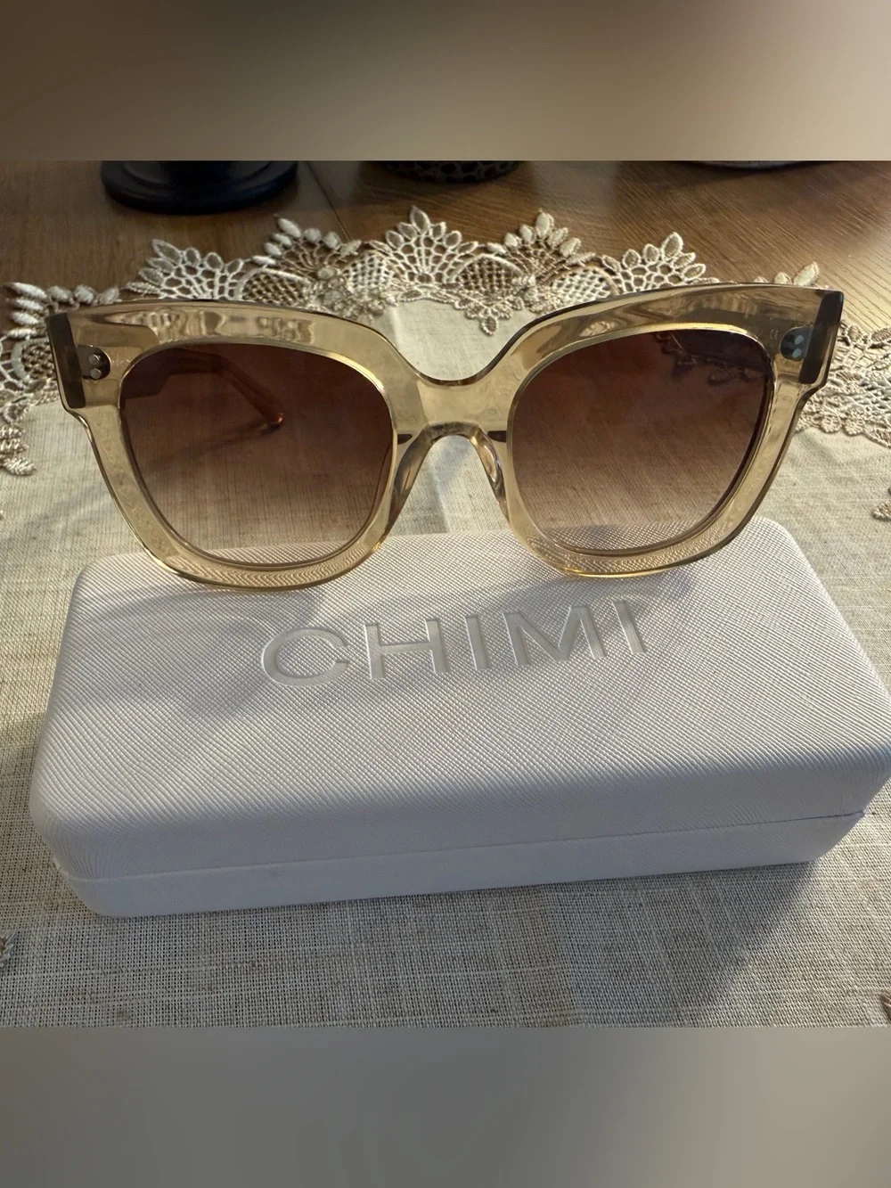 CHIMI Oversized Ecru Sunglasses Gradient Brown Lenses 08 Core NWOT Stockholm